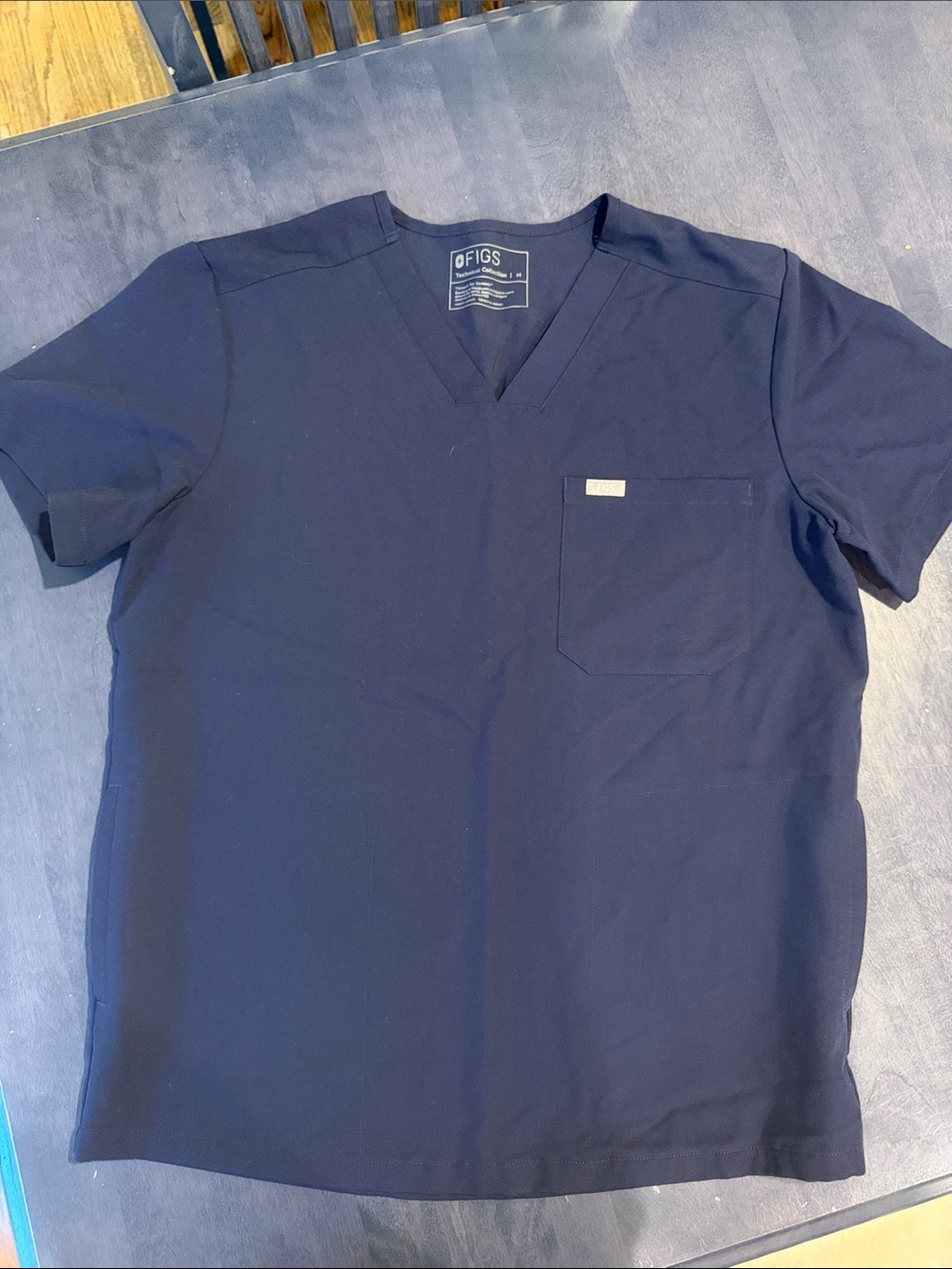 Figs Men’s Navy V-Neck Short Sleeve Scrub Top